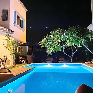 Esquina De La Felicidad De Playacar México